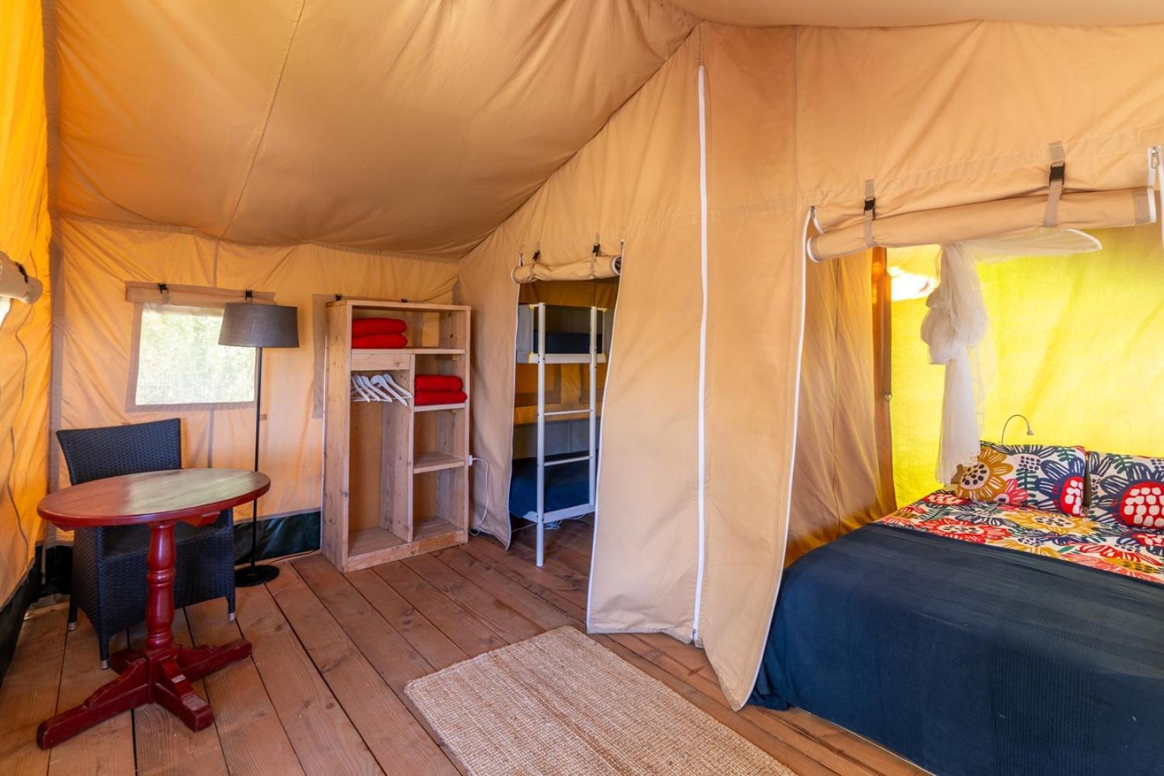 Campo Agave Luxury Tents Sayalonga Room photo