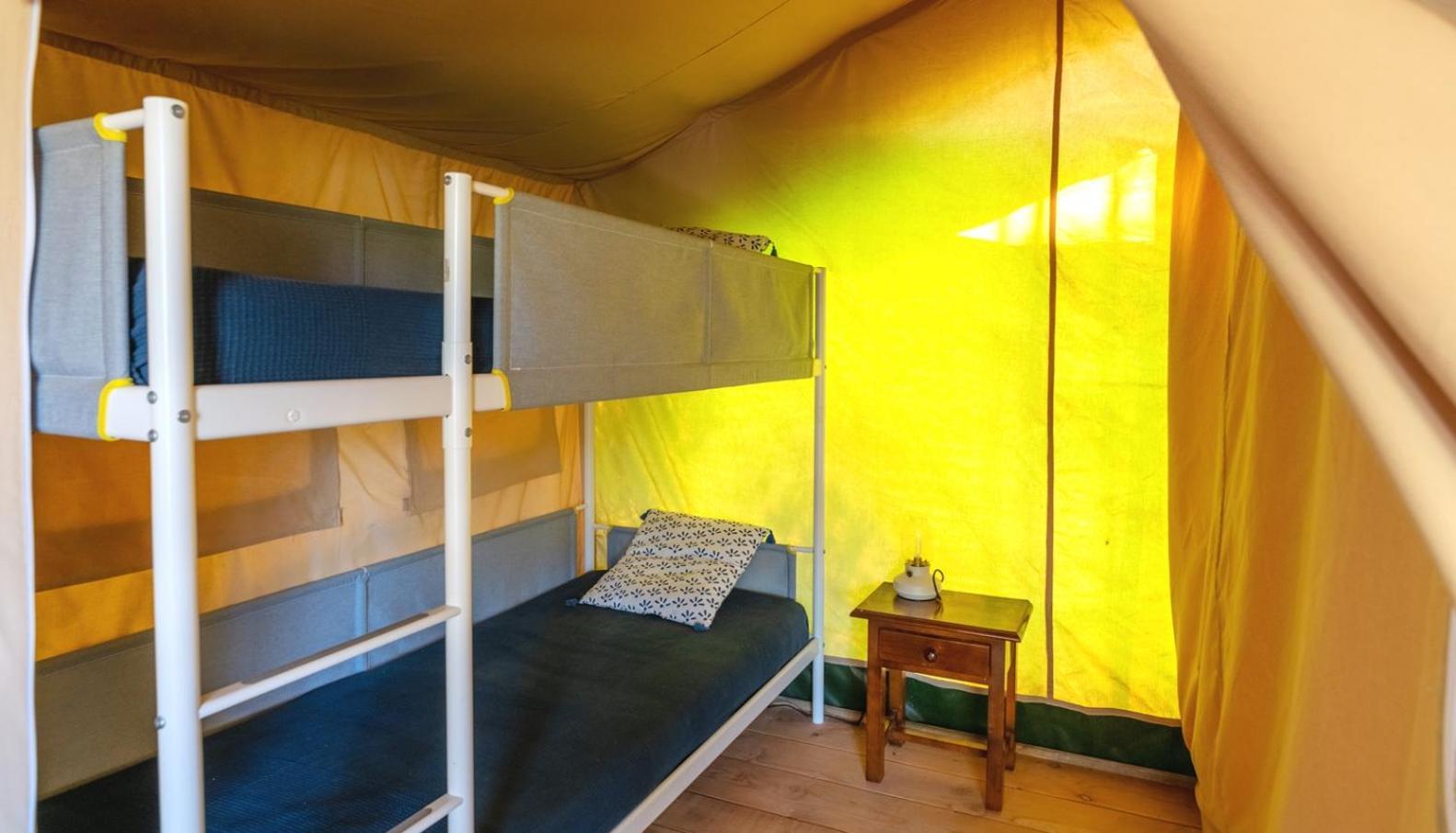 Campo Agave Luxury Tents Sayalonga Room photo